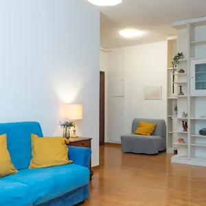 Mimmi Zurigo 12 , Milano Italia