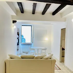 Un Punto Al Cuore A , Verona Italia